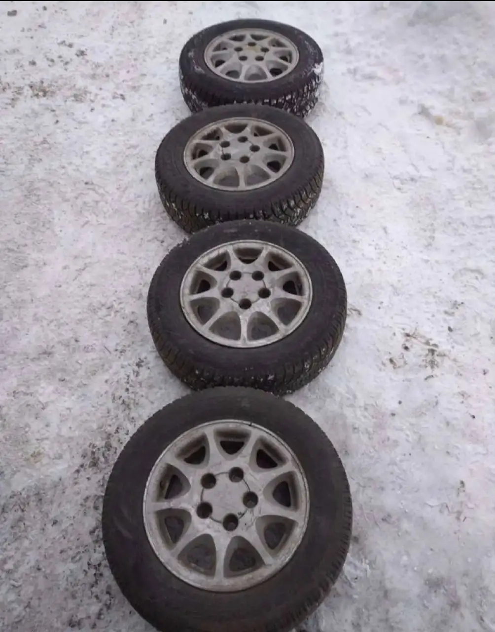 Продам оригинальные диски R14 с резиной - Диски (Авто) в Новокузнецк