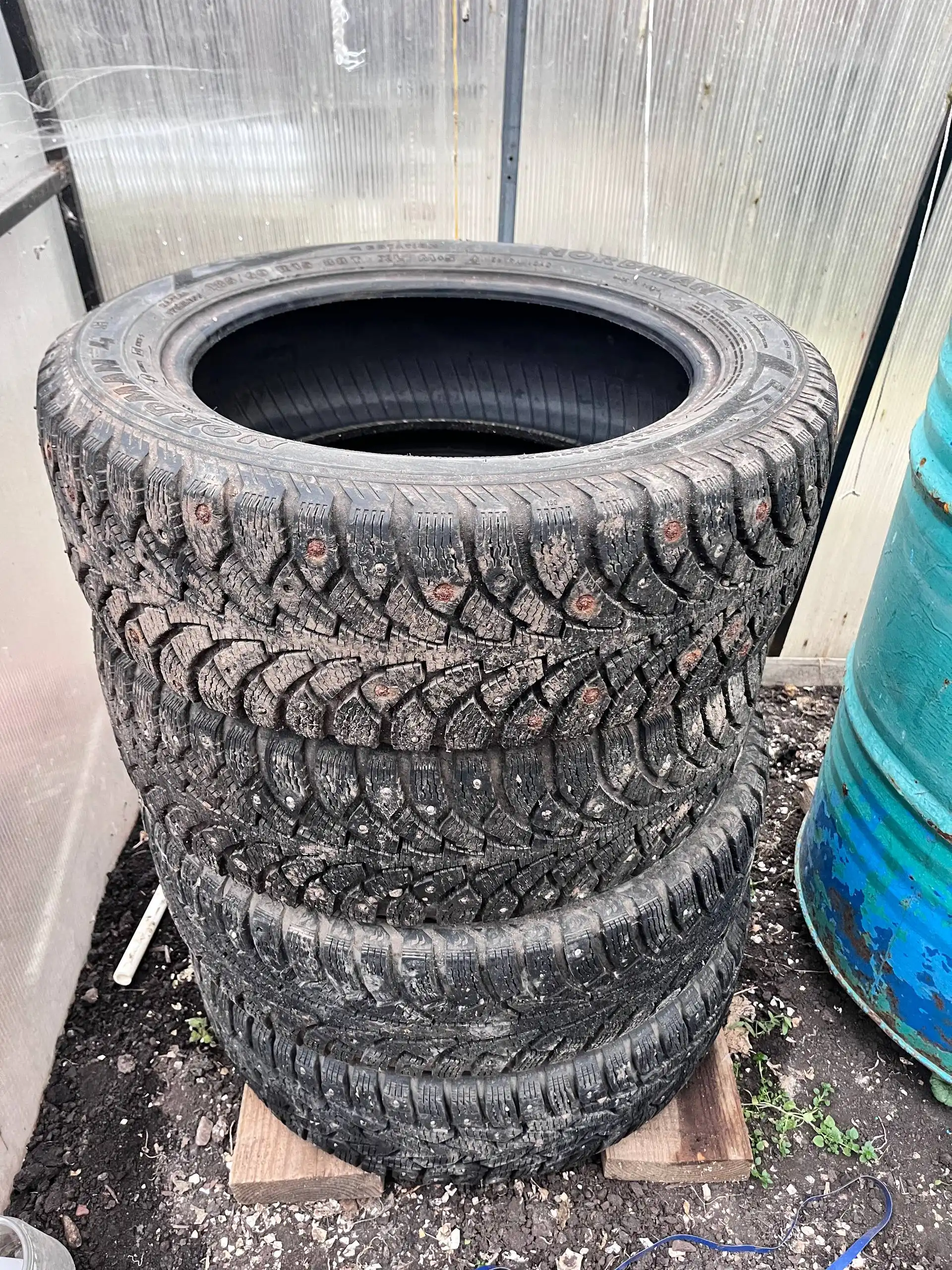 Продам зимнюю резину Nordman