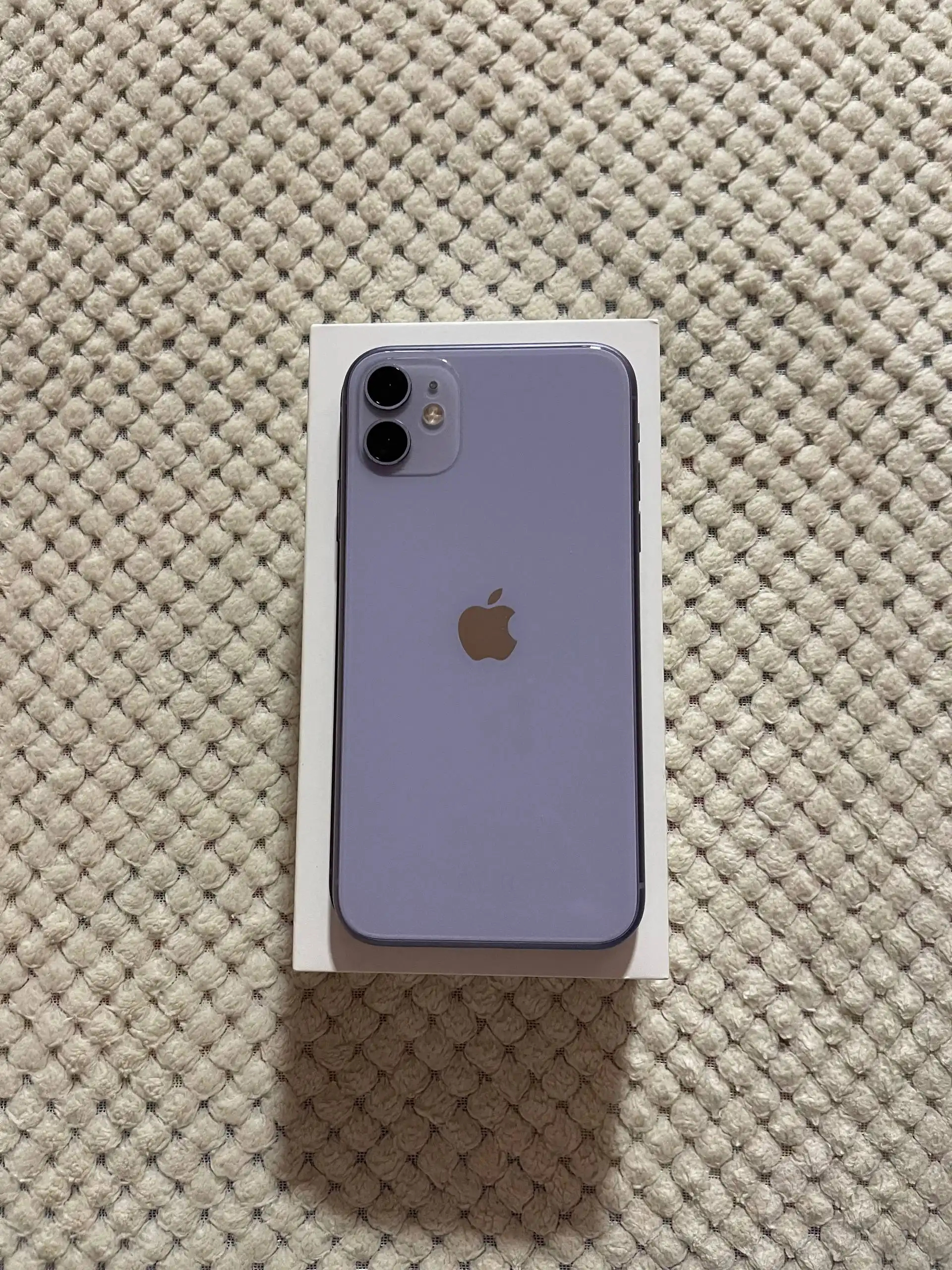 iPhone 11 64GB в отличном состоянии
