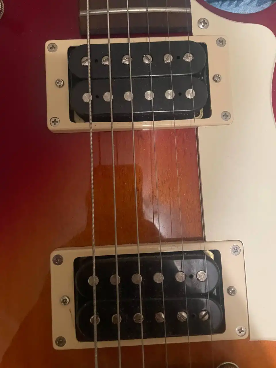 Продаётся электрогитара Cort Les Paul Z100