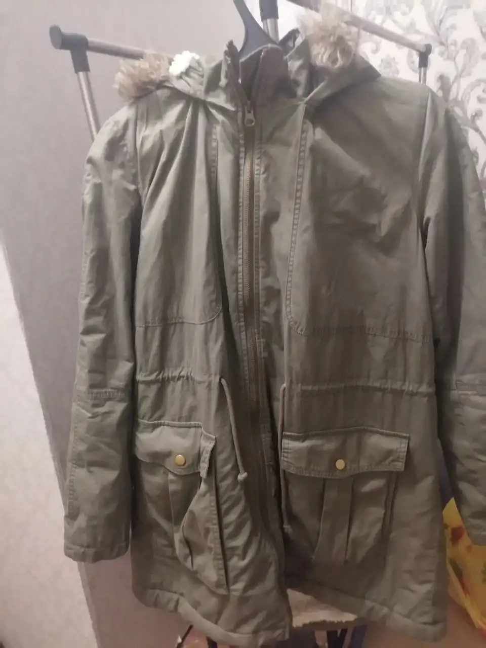 Продам зимнюю куртку Gap размер XL