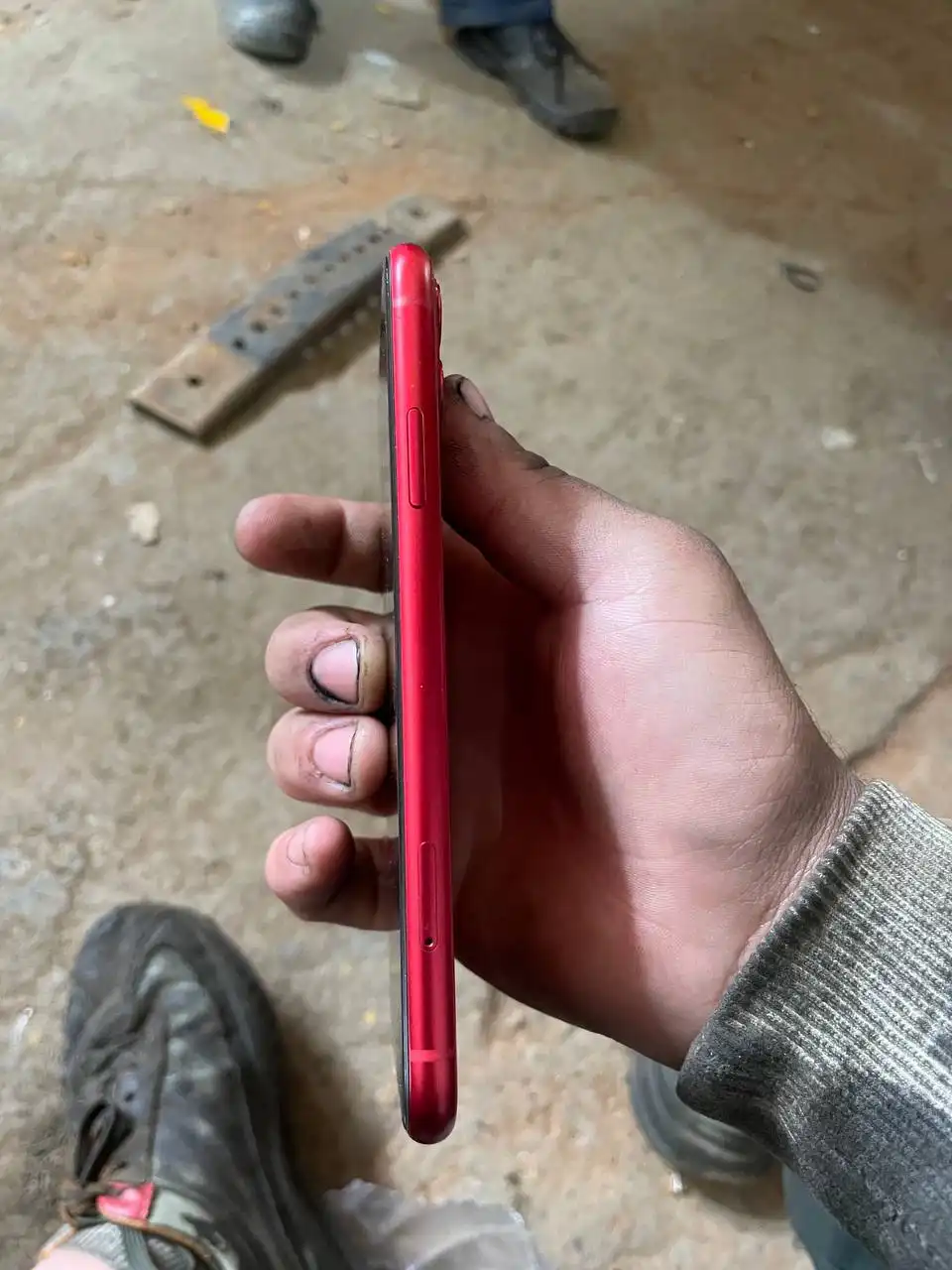 Обмен iPhone 64 ГБ 73% батареи