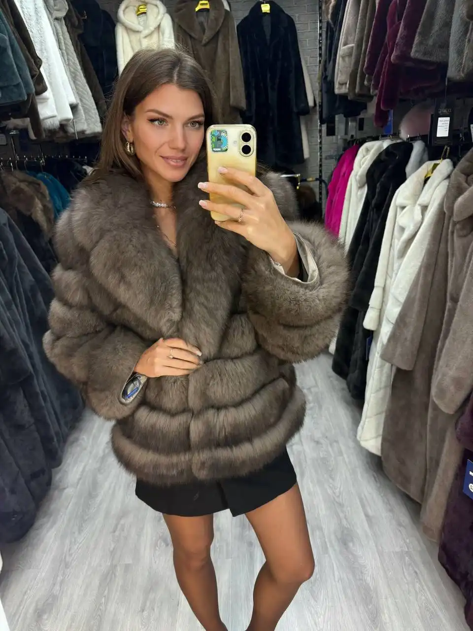 Шуба из песца натуральная