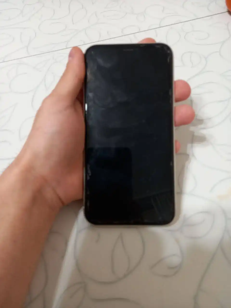 Продажа iPhone 11 с аксессуарами