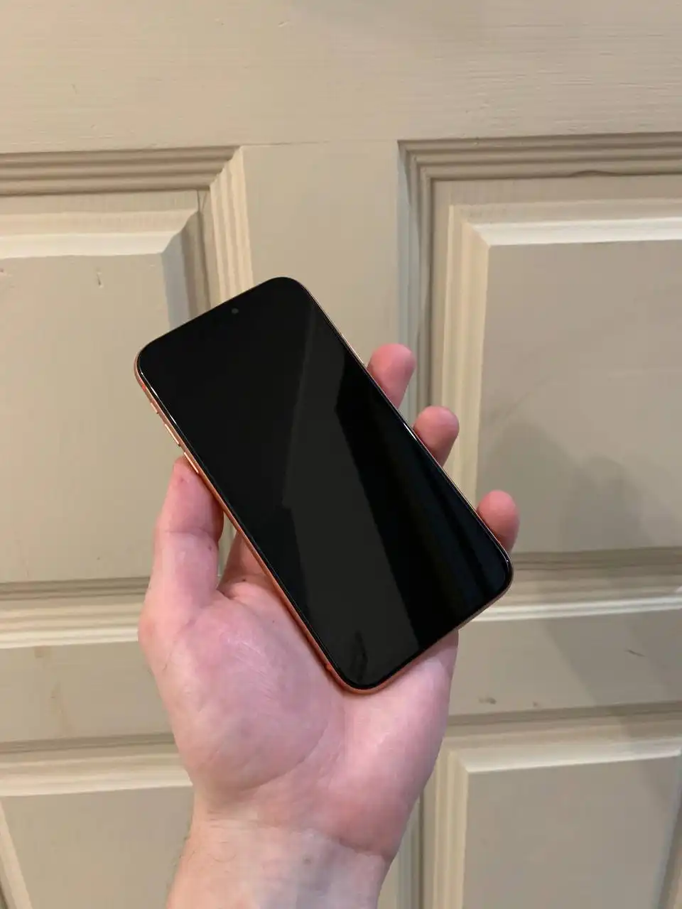 iPhone XR 64 ГБ в хорошем состоянии