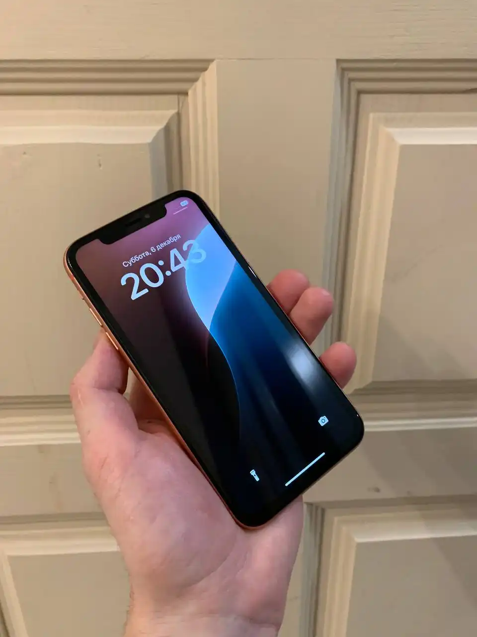 iPhone XR 64 ГБ в хорошем состоянии