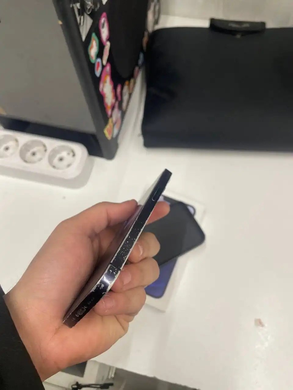 Продажа iPhone 12 Mini и пневматического пистолета