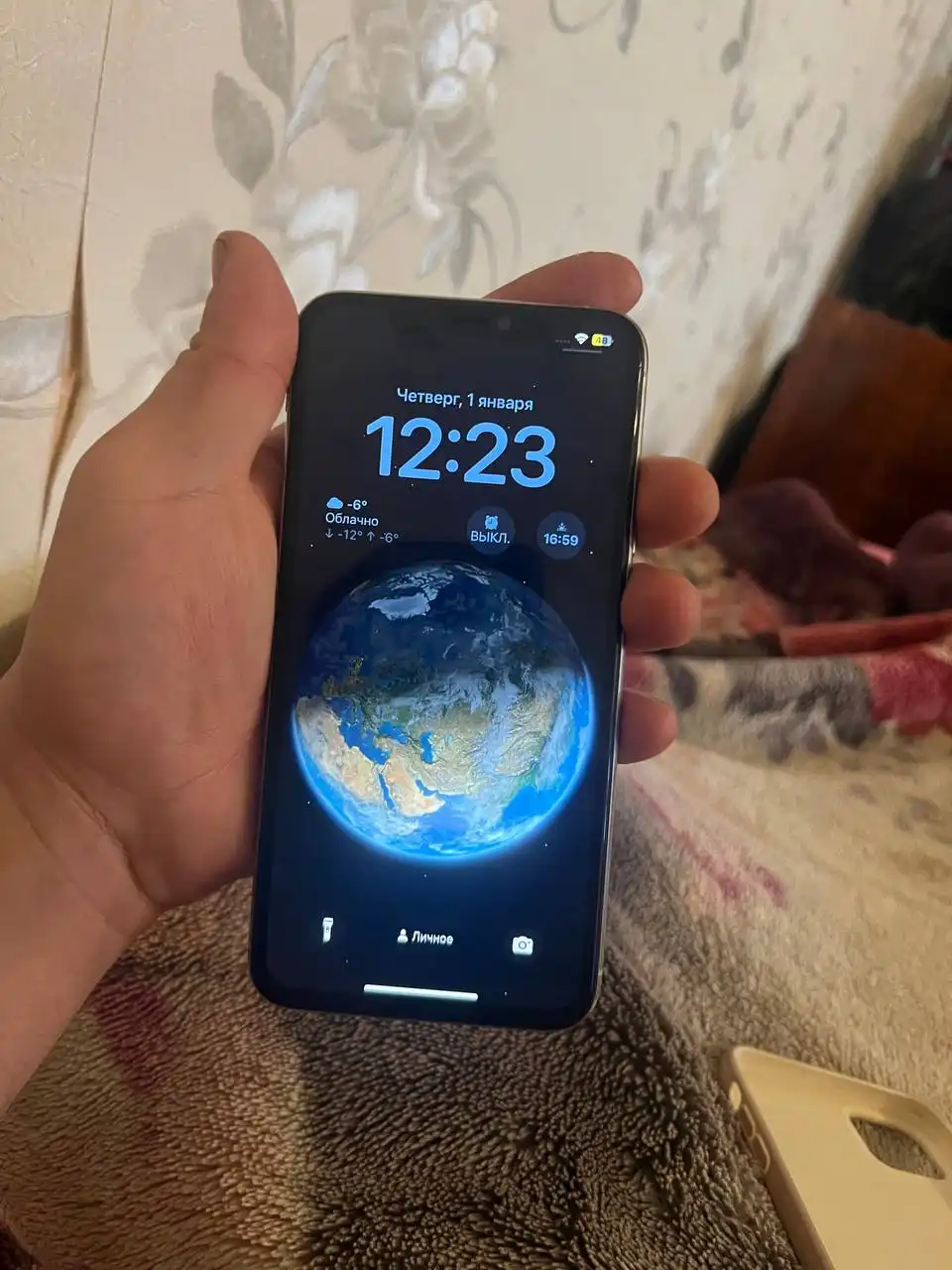 Продам iPhone 11 Pro Max 64GB