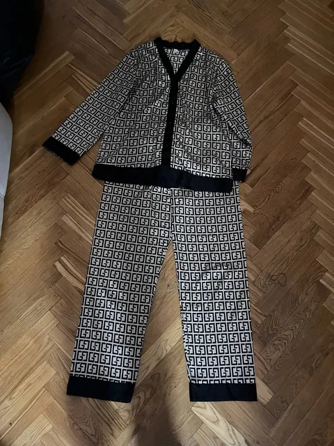 Продажа пижам разных размеров и цветов - Одежда в Уфа