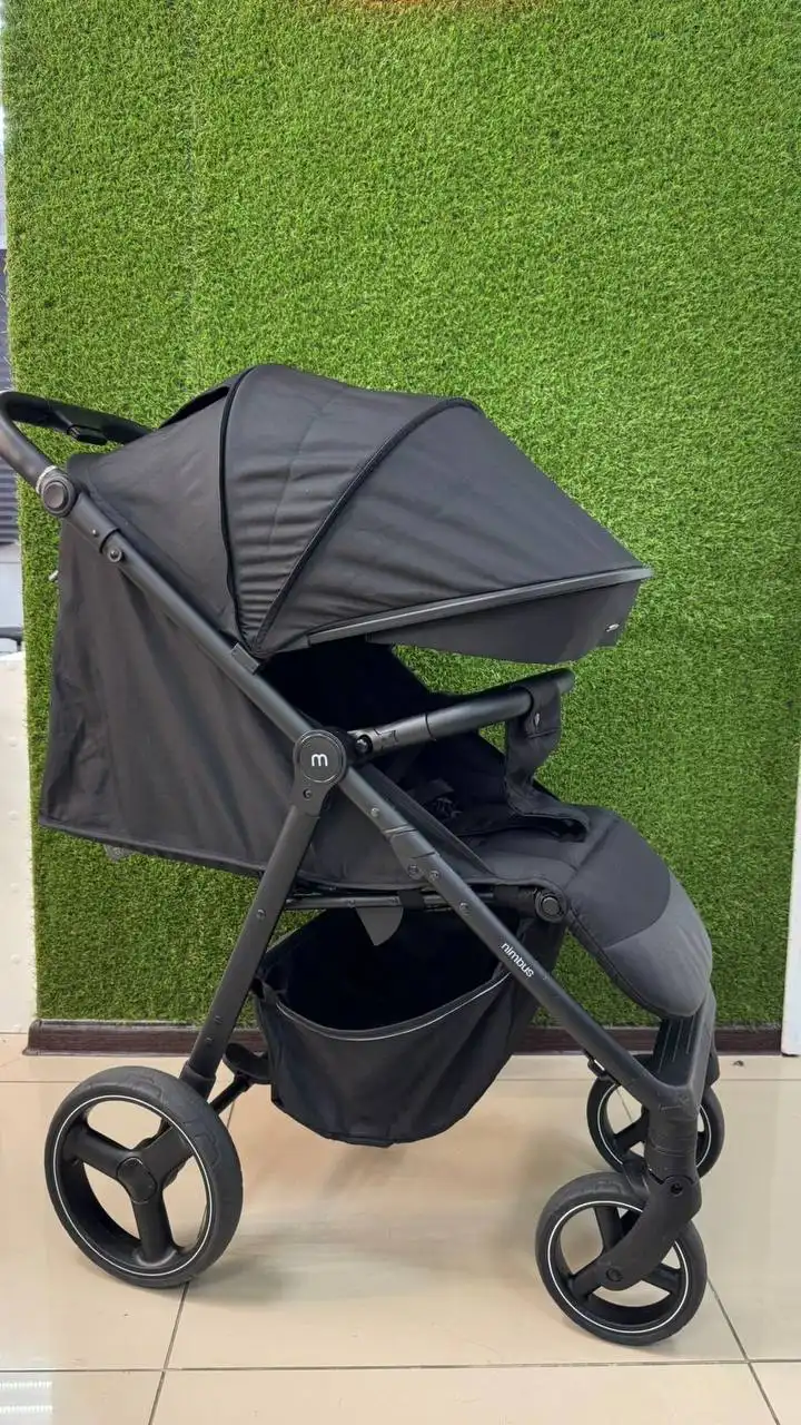 Детская прогулочная коляска