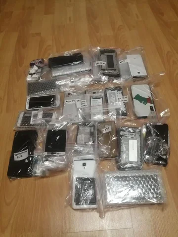 Телефоны на запчасти или под восстановление - Автоаксессуары в Уфа