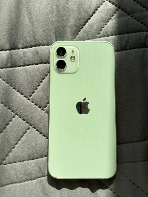 Продажа iPhone 12 и Realme Narzo 50A - Автоаксессуары в Уфа