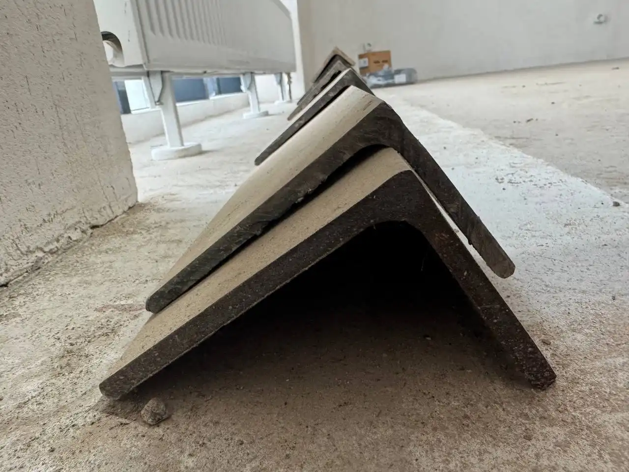 Уголок металлический 140х90х8 - Металлопрокат (Запчасти) в Уфа