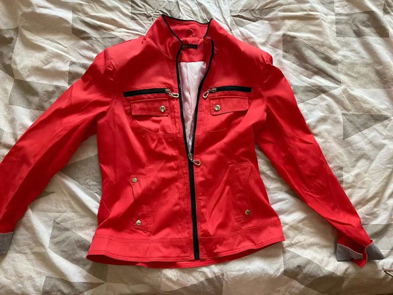 Плащи, пиджаки, куртки по 400 рублей - Верхняя одежда (Одежда) в Уфа