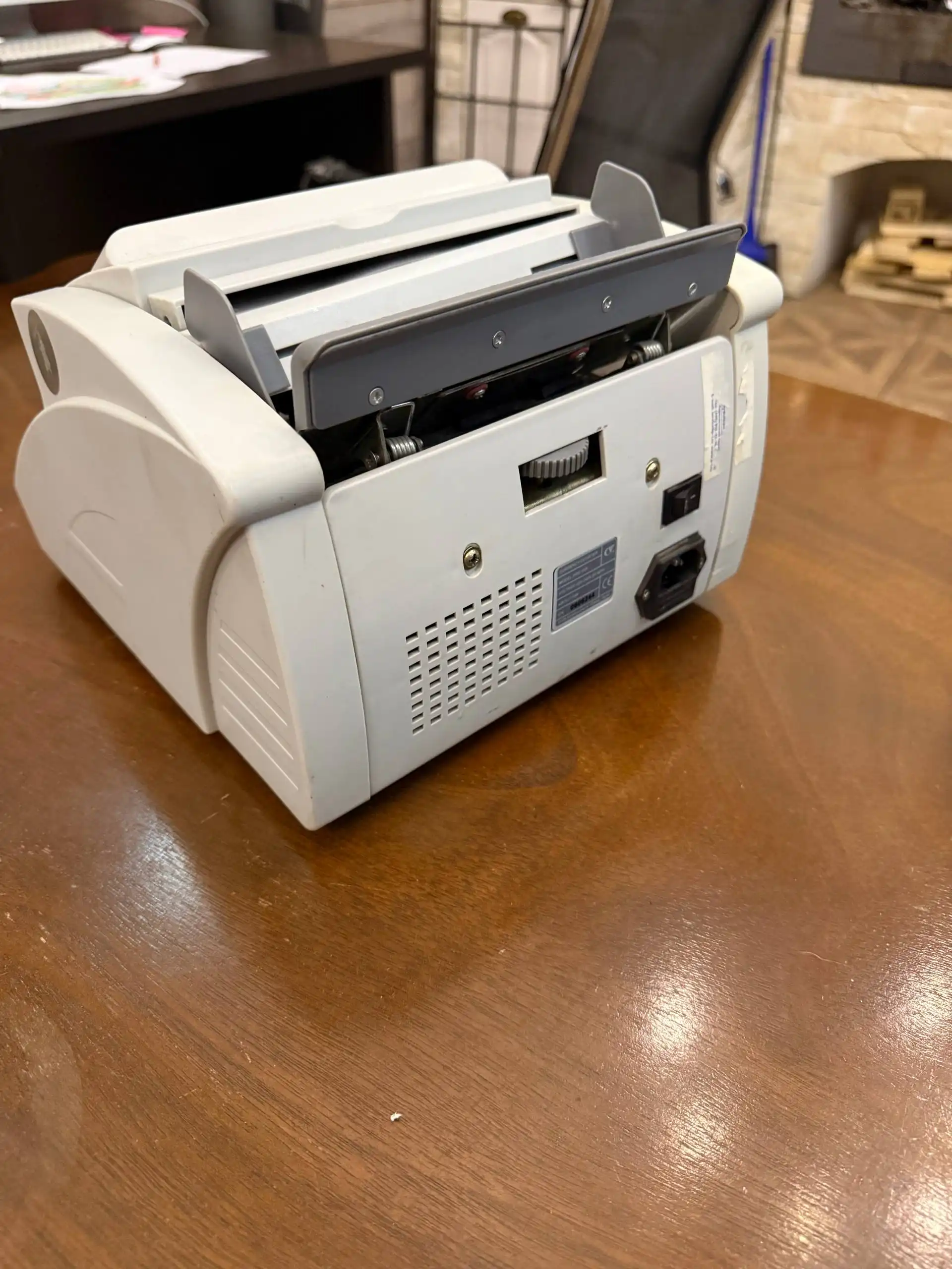 Продажа б/у машинки для счёта денег - Канцелярские товары (Барахолка) в Уфа