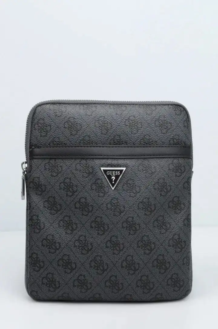 Сумка Guess в хорошем состоянии - Аксессуары (Одежда) в Уфа