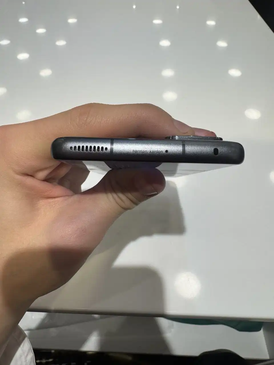 Смартфон 128 ГБ с незначительными дефектами - Смартфоны (Электроника) в Уфа