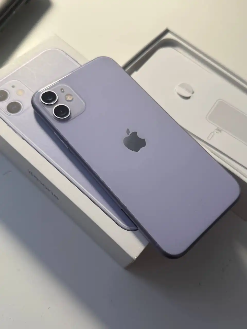 Продам iPhone 11 - Смартфоны и телефоны (Электроника) в Уфа