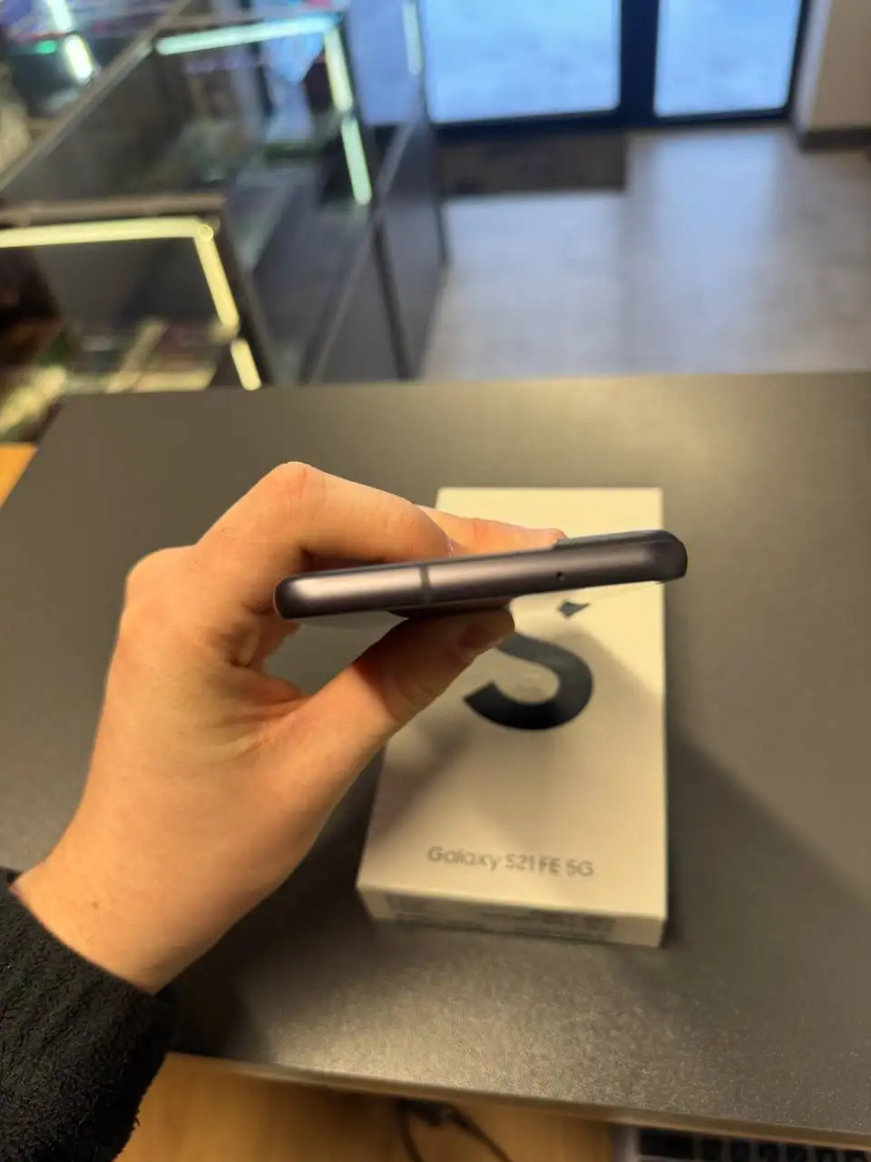 Продается Samsung S21 FE 5G в отличном состоянии - Смартфоны (Электроника) в Уфа
