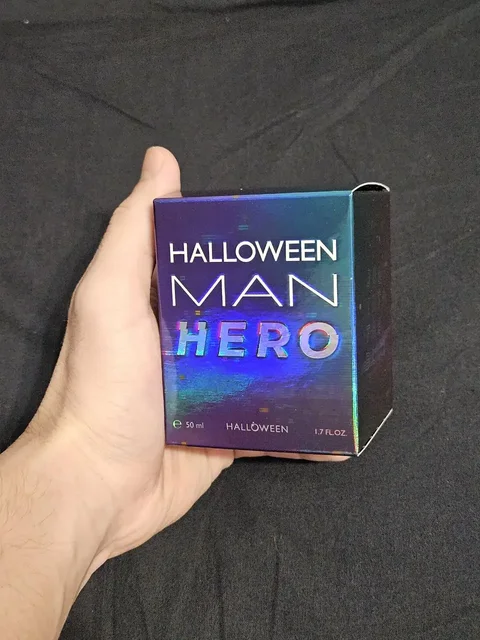 Туалетная вода и оригинальные наушники в идеальном состоянии - Средства для бритья в Уфа