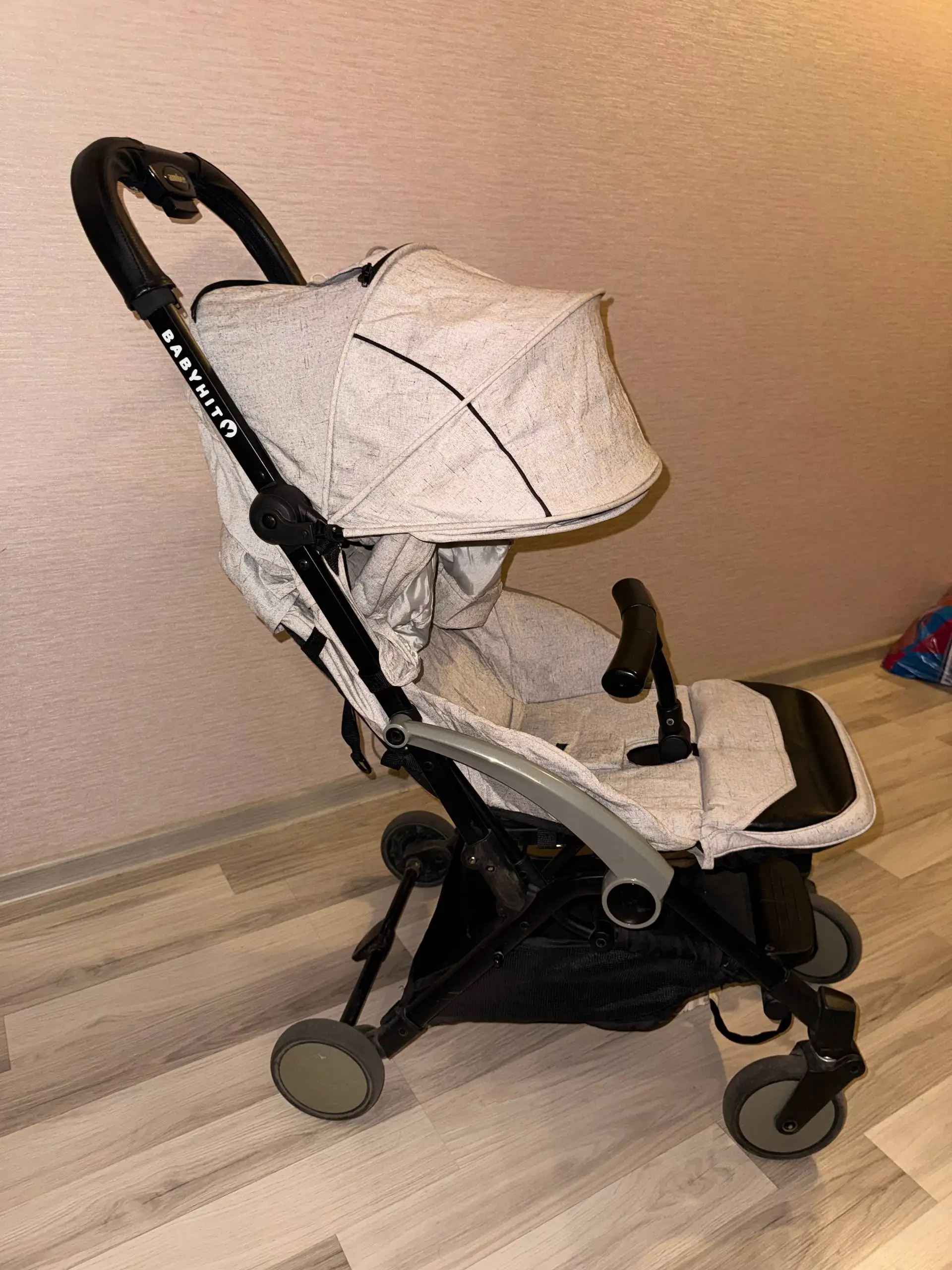 Детская коляска, полка багажника Nissan Juke, бардачок Mitsubishi L200 - Барахолка в Уфа