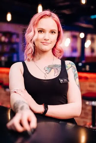 Вакансия официанта в ночные смены в баре Естествознание - Вакансия официанта в Уфа