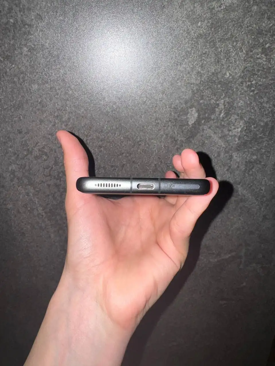 Продажа телефона с царапинами на экране, неисправным звуком и слабой АКБ - Смартфоны и телефоны (Электроника) в Уфа