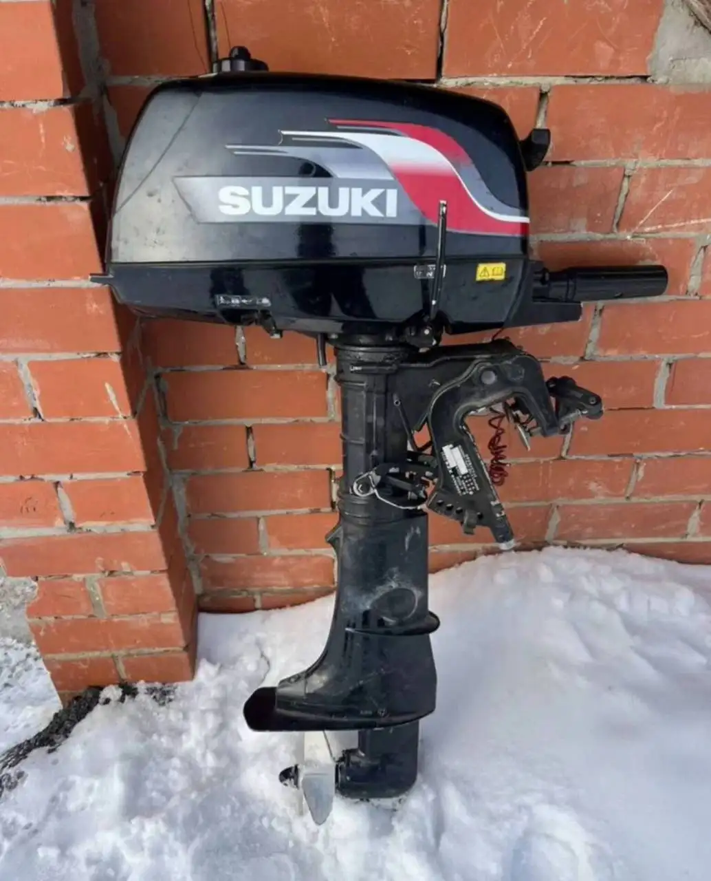 Продам мотор Suzuki 5 л.с (2 такта) - Моторы и двигатели (Барахолка) в Уфа