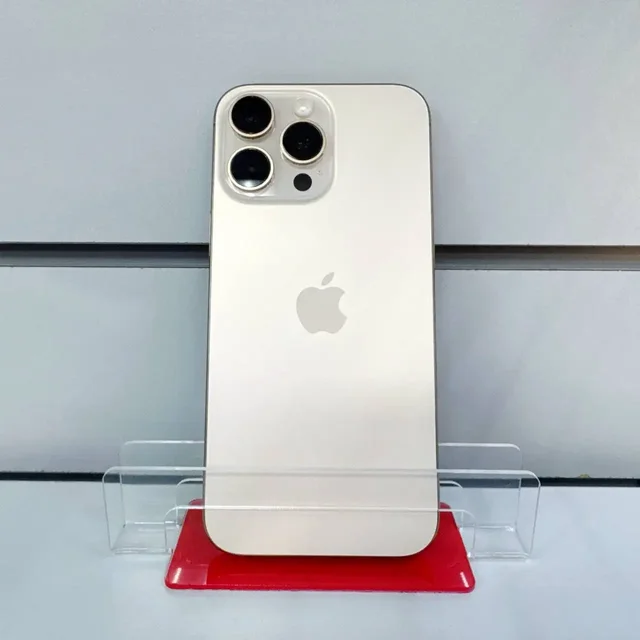 Продажа iPhone 16 Pro Max и iPhone 15 Pro Max - Мониторы в Уфа