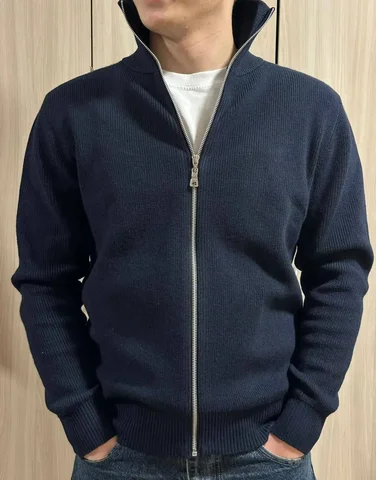 Темно-синий свитер размера М - Свитера в Уфа