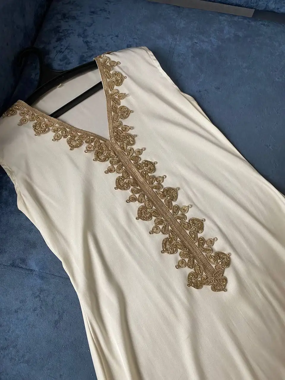 Атласное платье тройка с вышивкой из Арабских эмиратов - Вечерние платья (Одежда) в Уфа