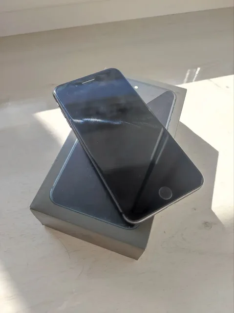 Продажа iPhone 8 Plus 64GB - Электроника в Уфа