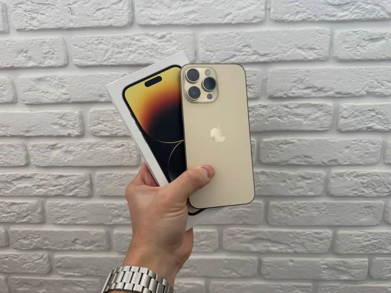 Продажа iPhone 14 Pro Max, iPhone 15 Pro Max и iPhone 15 - Смартфоны (Электроника) в Уфа