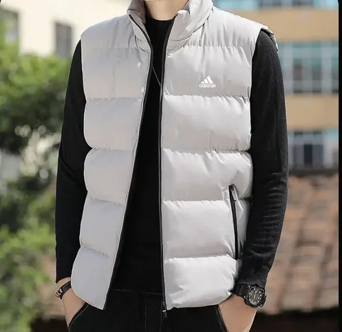 Продажа вещей размеров 44-48(50): футболки, шапки, жилетки, кофты - Шлемы в Уфа