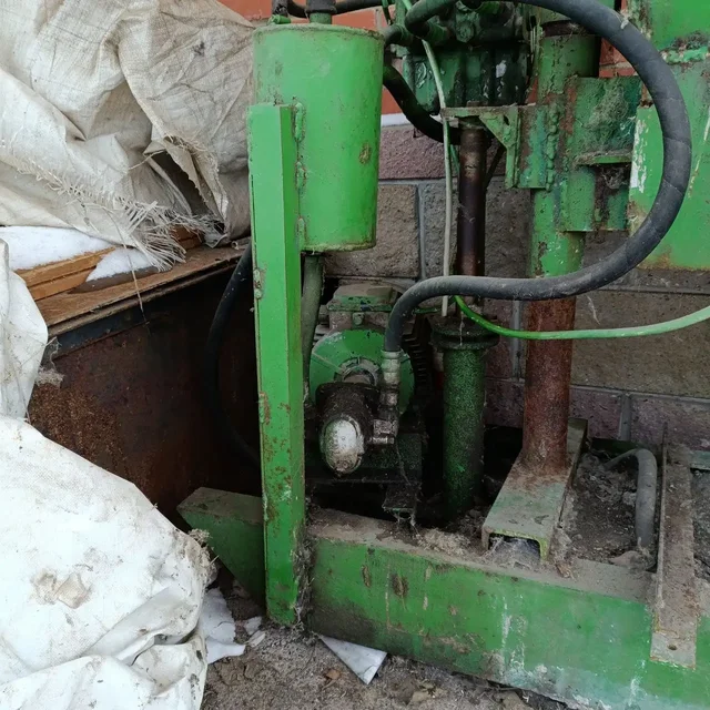 Продам шлакоблочный станок в хорошем состоянии - Техника в Уфа