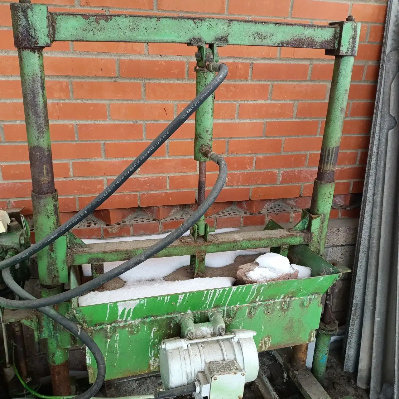 Продам шлакоблочный станок в хорошем состоянии - Барахолка в Уфа