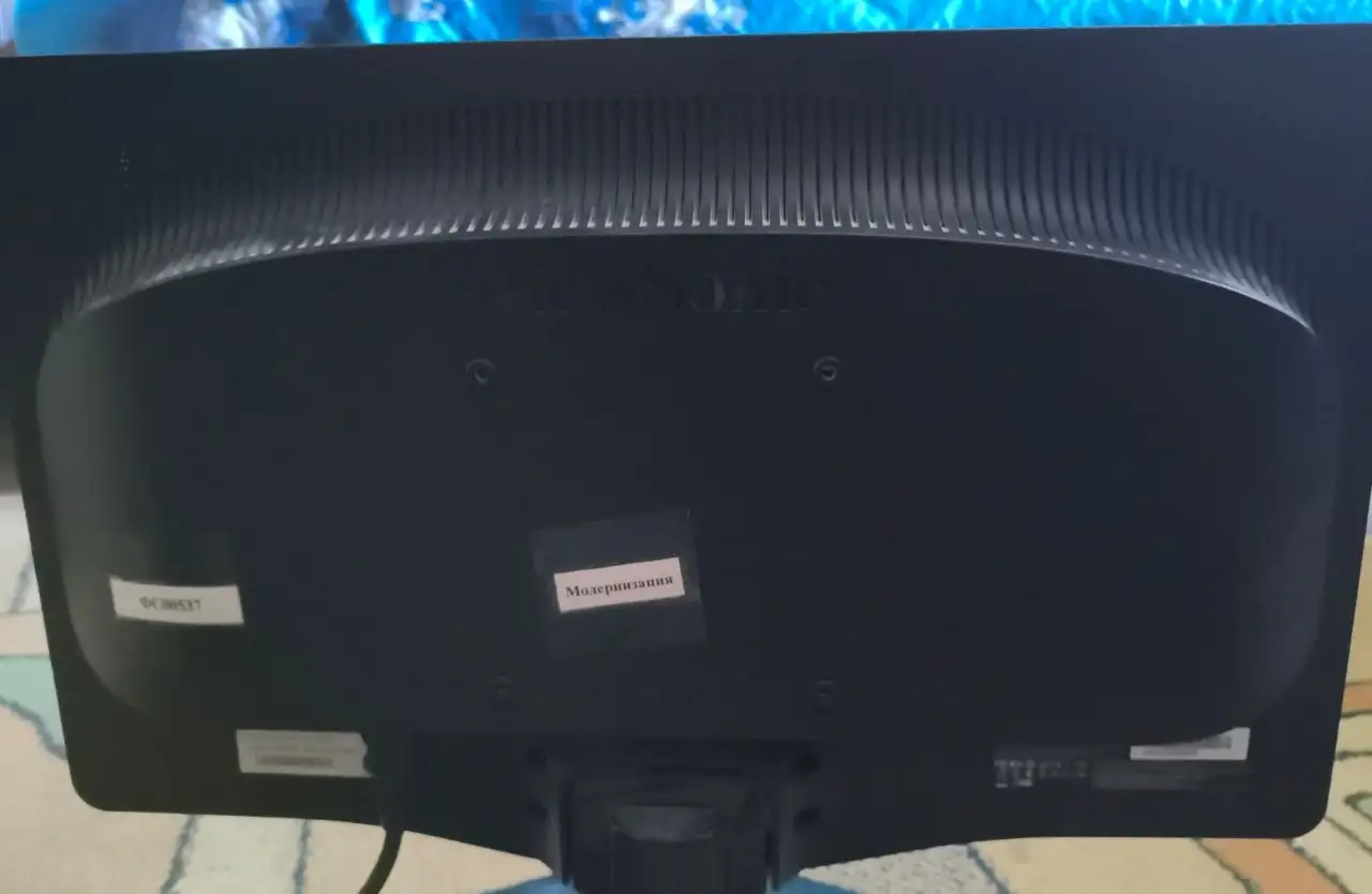 Продам монитор 1366x768 - Мониторы (Электроника) в Уфа