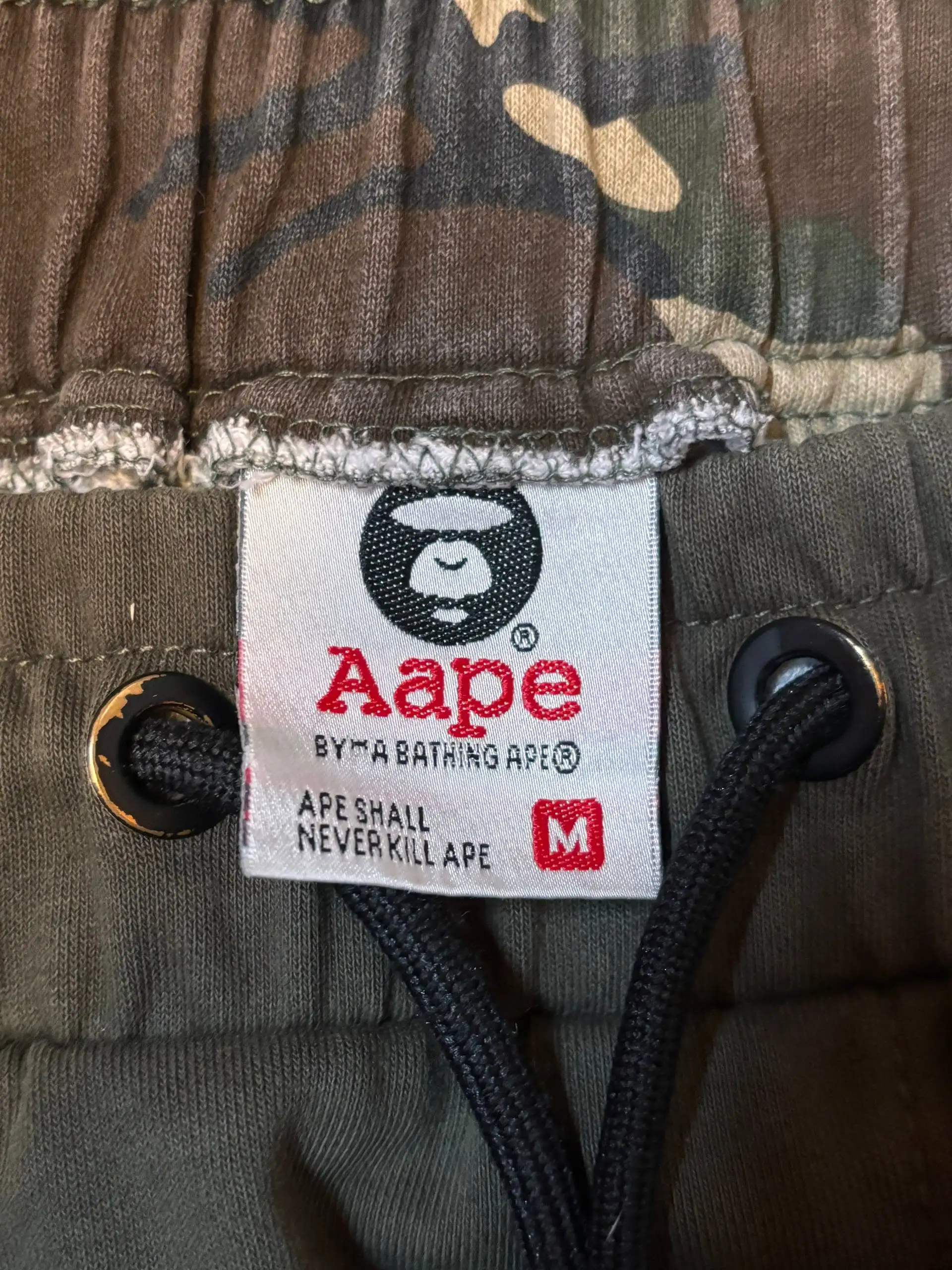 Шорты AAPE размер M - Шорты (Одежда) в Уфа