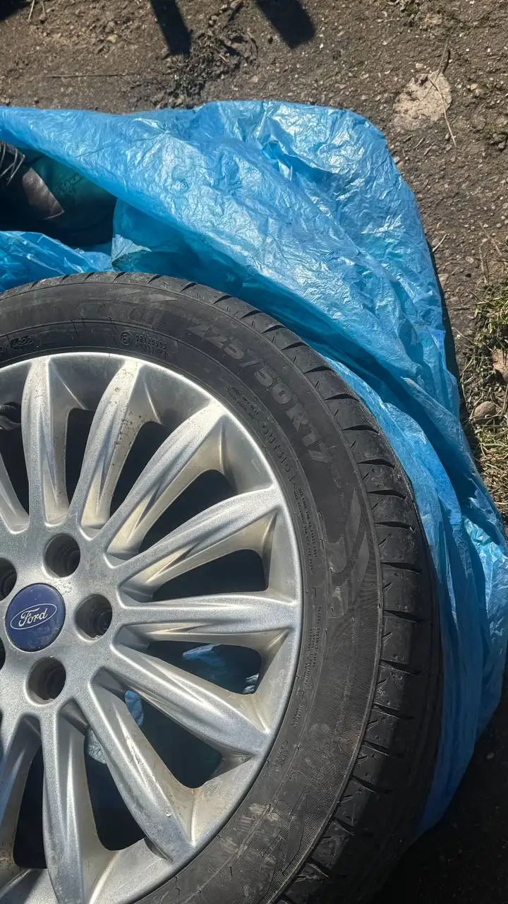 Комплект дисков R17 с летней резиной Nokian Nordman SZ2 для Форд - Запчасти (Авто) в Уфа