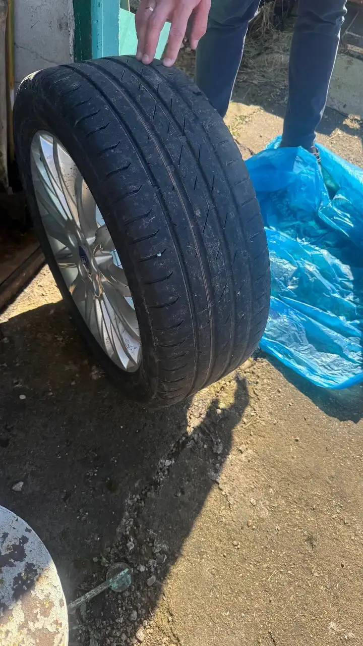 Комплект дисков R17 с летней резиной Nokian Nordman SZ2 для Форд - Запчасти (Авто) в Уфа