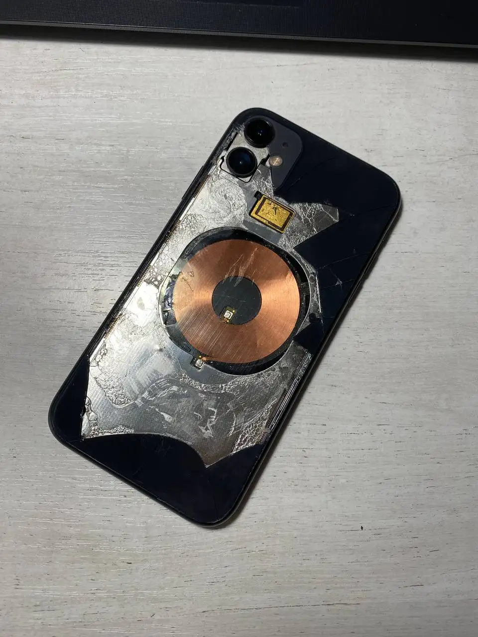 Продажа iPhone 15 Pro Max 256 ГБ - Смартфоны и телефоны (Электроника) в Уфа