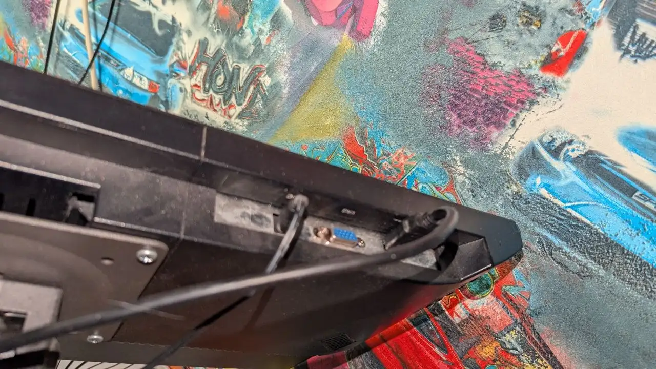 Монитор lime с кронштейном 24 дюйма - Мониторы (Электроника) в Уфа