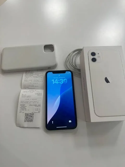 iPhone 11 64GB в идеальном состоянии - Игровые приставки в Уфа