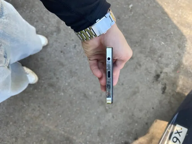 Телефон Tecno Pova 5 256 ГБ - Игровые наушники в Уфа
