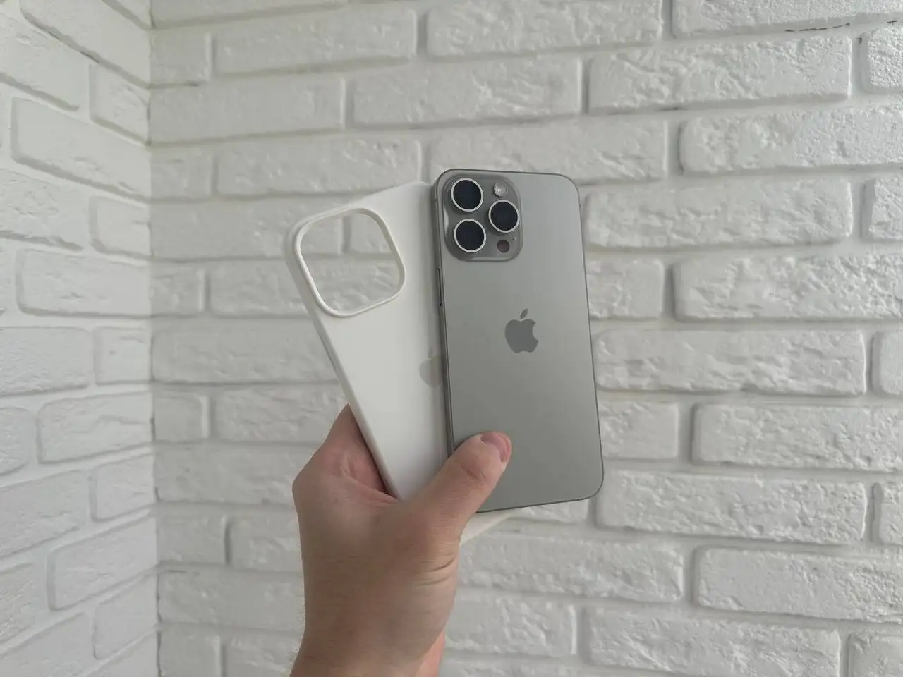 iPhone 15 Pro Max и iPhone 16 Pro - Смартфоны (Электроника) в Уфа