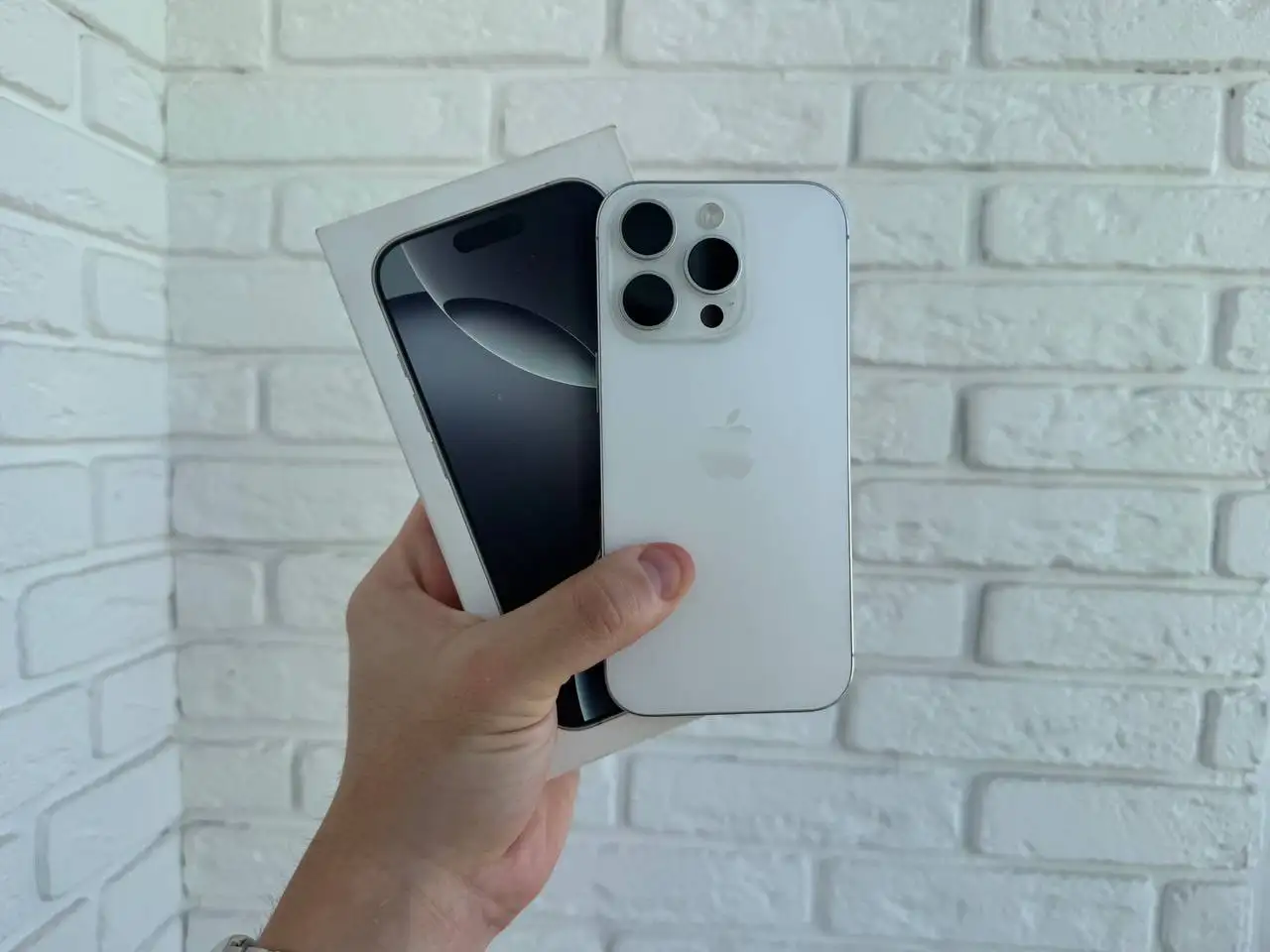 iPhone 15 Pro Max и iPhone 16 Pro - Смартфоны (Электроника) в Уфа