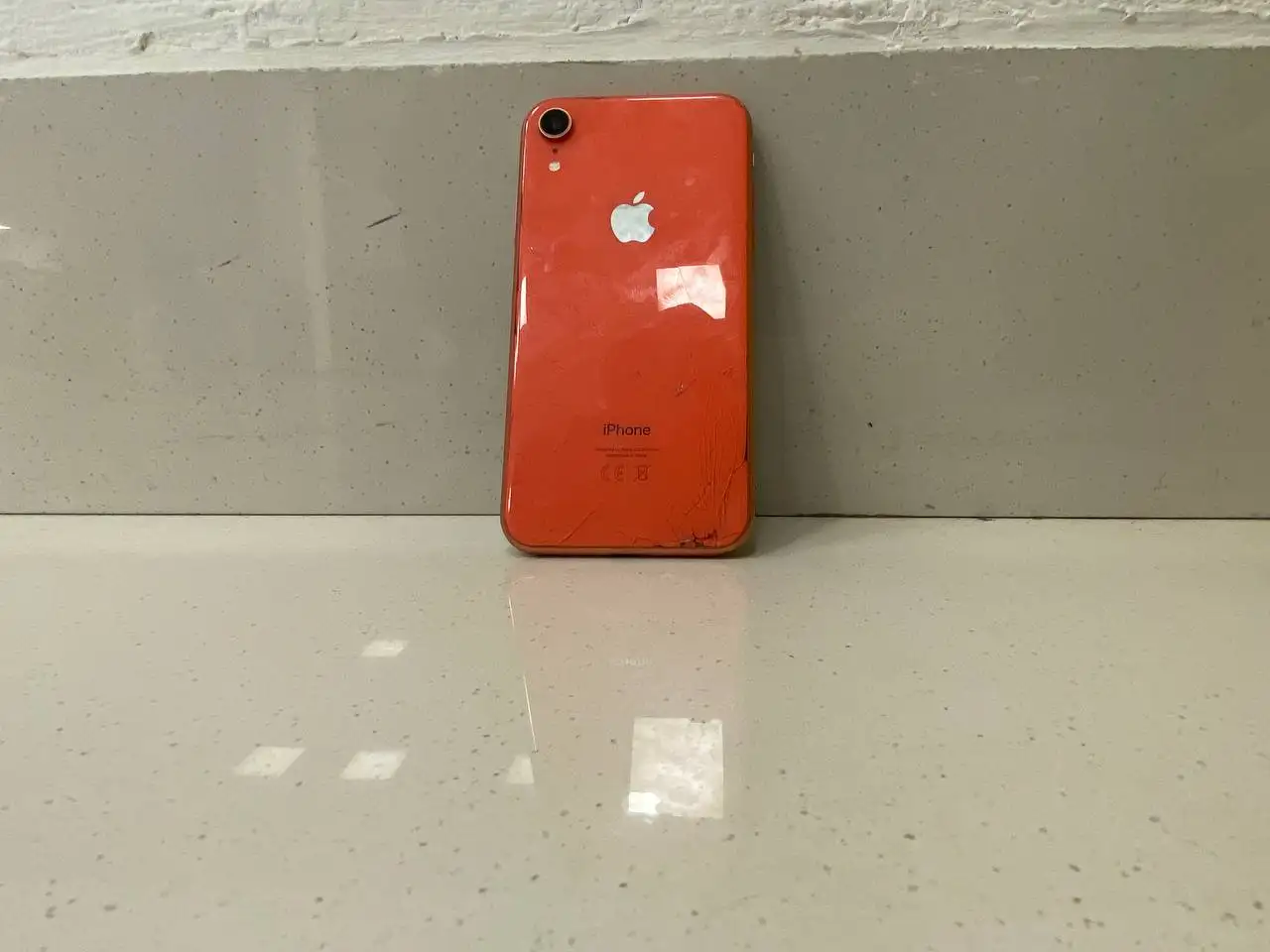 Продам iPhone 11 и iPhone XR - Смартфоны и гаджеты (Электроника) в Уфа