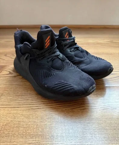 Продам беговые кроссовки adidas 40 размера - Свитшоты и худи в Уфа