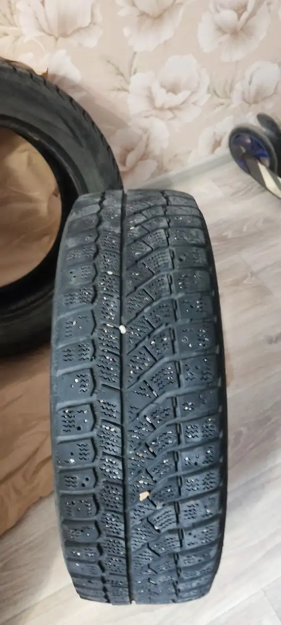 Продаю шины 185/60R15 - Запчасти в Уфа