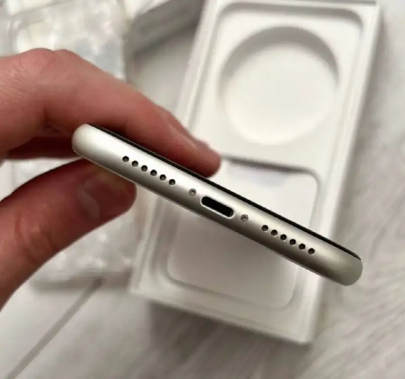 iPhone 11 128GB в идеальном состоянии с комплектом - Смартфоны и аксессуары (Электроника) в Уфа